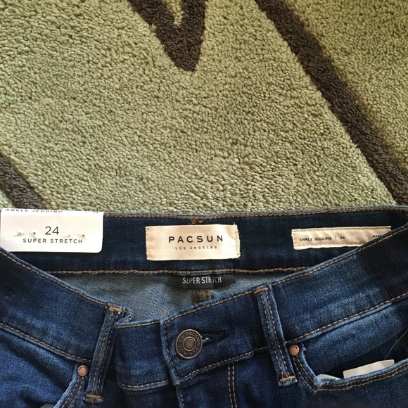 Pacsun Darkwash Frayed Ankle Jeggings Size 24 - Picture 2 of 8